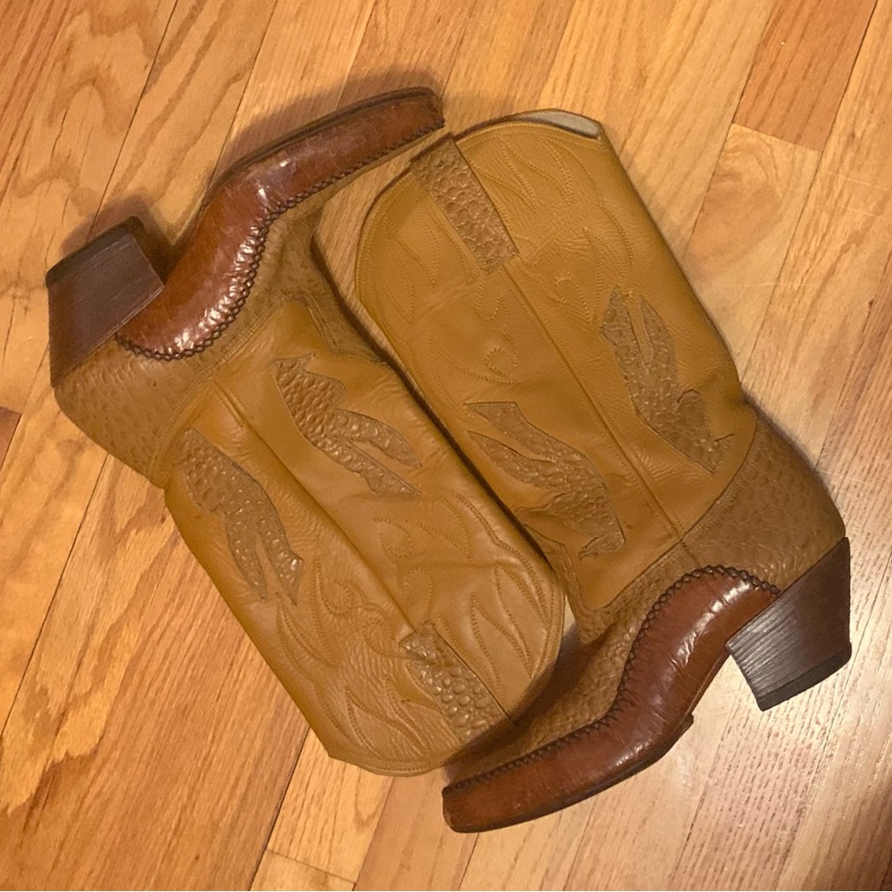cowboy boots-size 41-brown with tannish yellow